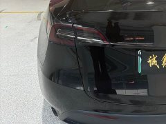 Tesla Model Y Rear-Wheel Drive - ფოტო 5