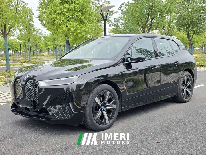 BMW iX xDrive40 - ავტომობილი ჩინეთიდან