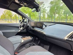 BMW iX xDrive40 - ფოტო 13