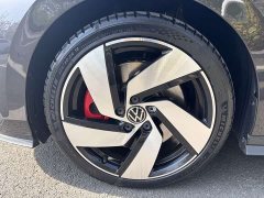Volkswagen Golf GTI 2021 380TSI DSG GTI - ფოტო 13