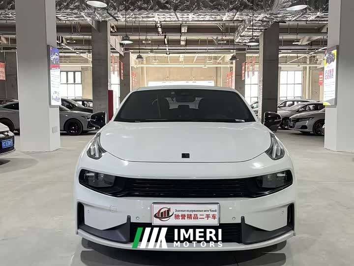 Lynk & Co 03 1.5T DCT Pro