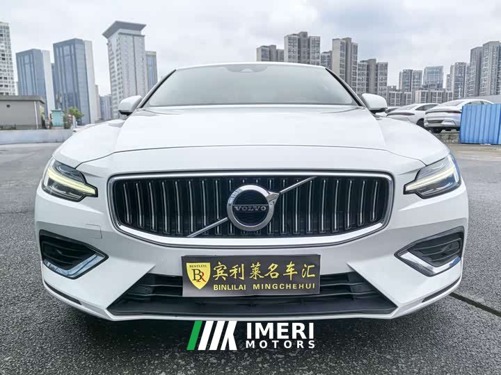Volvo S60 T4 Smart Luxury Edition - ავტომობილი ჩინეთიდან