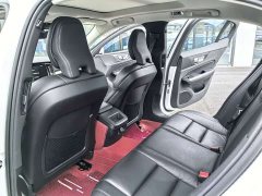 Volvo S60 T4 Smart Luxury Edition - ფოტო 11