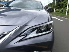 Lexus ES 200 Premium Edition - ფოტო 17
