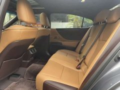 Lexus ES 200 Premium Edition - ფოტო 5