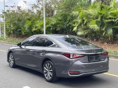 Lexus ES 200 Premium Edition - ფოტო 7