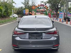 Lexus ES 200 Premium Edition - ფოტო 9