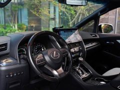 Lexus LM 2020 300h Four-Seat Royal Edition - ფოტო 10