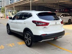 Nissan Qashqai 2.0L CVT XV Premium Luxury - ფოტო 5