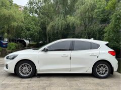 Ford Focus 2021 Hatchback EcoBoost 180 Automatic Trend - ფოტო 4