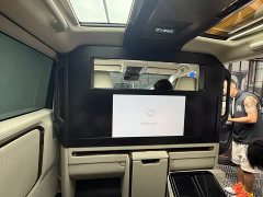 Lexus LM 500h Four-Seater Imperial Edition - ფოტო 2