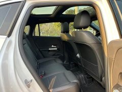 Mercedes-Benz GLA 200 - ფოტო 11