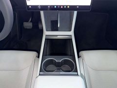 Tesla Model Y L Long Range All-Wheel Drive - ფოტო 12