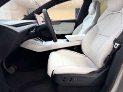 Tesla Model Y L Long Range All-Wheel Drive - ფოტო 5