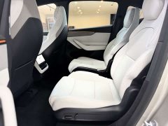 Tesla Model Y L Long Range All-Wheel Drive - ფოტო 6