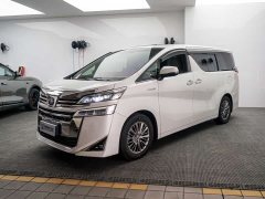 Toyota Vellfire Crown Hybrid 2.5L HV Luxury Edition - ფოტო 2
