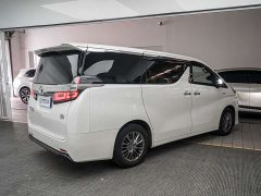 Toyota Vellfire Crown Hybrid 2.5L HV Luxury Edition - ფოტო 6