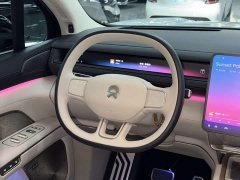 NIO ES8 Six-Seat Executive Signature Edition - ფოტო 14