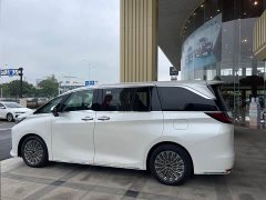 Lexus LM 500h Six-Seat Premium Edition - ფოტო 17