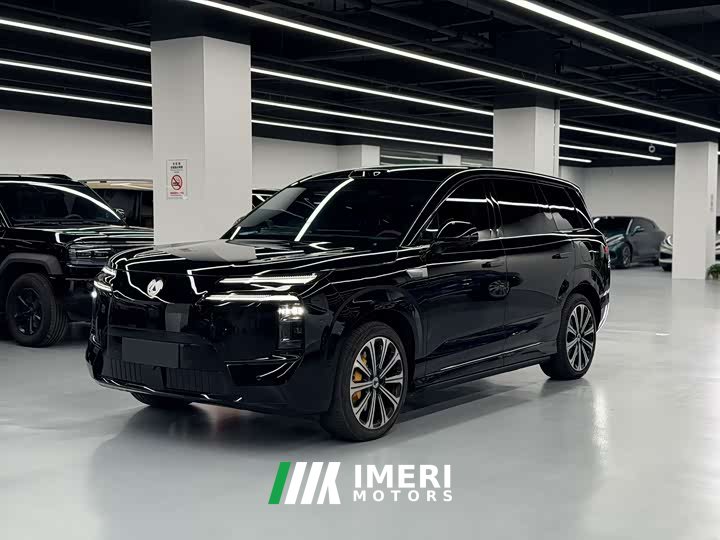Denza N8L PHEV Flash Charging Flagship