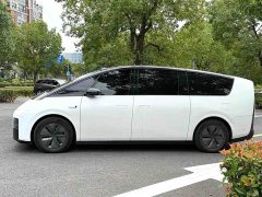 Li Auto MEGA Home Family Edition - ფოტო 2