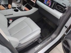 Leapmotor C01 EREV 216 Exclusive Edition - ფოტო 8