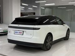 Li Auto i6 Four-Wheel Drive Standard Edition - ფოტო 6