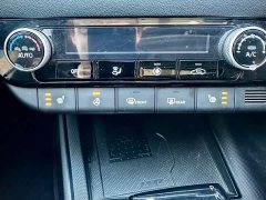 Hyundai Elantra 1.5L CVT Luxury - ფოტო 20