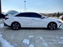 Hyundai Elantra 1.5L CVT Luxury - ფოტო 7