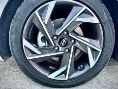 Hyundai Elantra 1.5L CVT Luxury - ფოტო 9