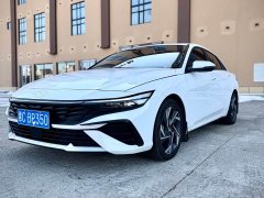 Hyundai Elantra 1.5L CVT Luxury - ფოტო 1