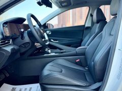 Hyundai Elantra 1.5L CVT Luxury - ფოტო 10