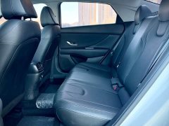 Hyundai Elantra 1.5L CVT Luxury - ფოტო 11