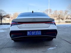 Hyundai Elantra 1.5L CVT Luxury - ფოტო 5