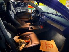 Tesla Model Y Long Range All-Wheel Drive - ფოტო 4