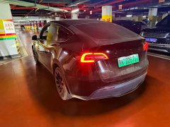 Tesla Model Y Long Range All-Wheel Drive - ფოტო 9