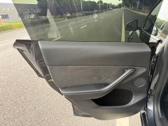Tesla Model Y Rear-Wheel Drive - ფოტო 12
