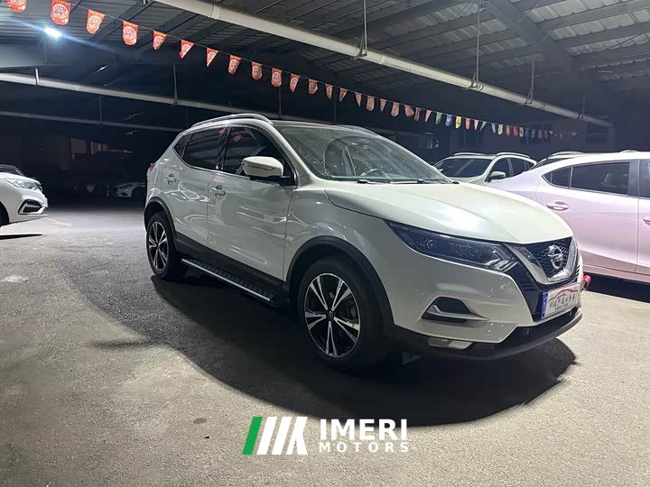 Nissan Qashqai 2.0L CVT XV Premium Luxury