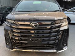 Toyota Vellfire Crown Hybrid 2.5L Graphite Gold Edition - ფოტო 2