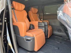 Toyota Vellfire Crown Hybrid 2.5L Graphite Gold Edition - ფოტო 4