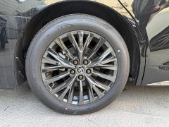 Toyota Vellfire Crown Hybrid 2.5L Graphite Gold Edition - ფოტო 5