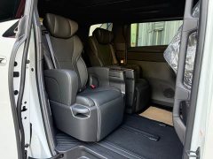 Toyota Alphard Hybrid 2.5L Premium Gold Edition - ფოტო 4