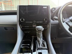 Toyota Alphard Hybrid 2.5L Premium Gold Edition - ფოტო 6