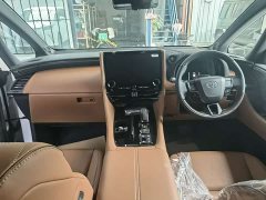Toyota Vellfire Crown Hybrid 2.5L Premium Edition - ფოტო 7