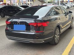 Volkswagen Passat 330TSI Luxury - ფოტო 16