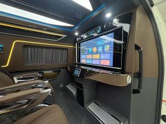 Toyota HIACE 3.5L Automatic - ფოტო 10