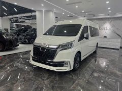 Toyota HIACE 3.5L Automatic - ფოტო 2