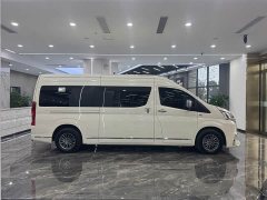 Toyota HIACE 3.5L Automatic - ფოტო 4
