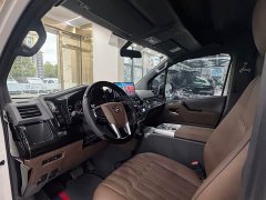 Toyota HIACE 3.5L Automatic - ფოტო 6