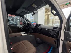 Toyota HIACE 3.5L Automatic - ფოტო 7